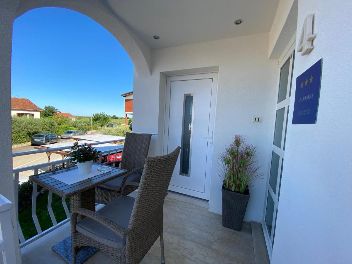Apartments Roberta Novigrad Istria Dış mekan fotoğraf