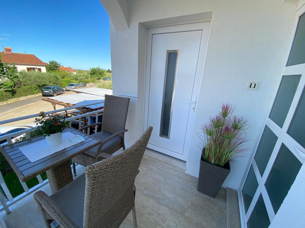 Apartments Roberta Novigrad Istria Dış mekan fotoğraf